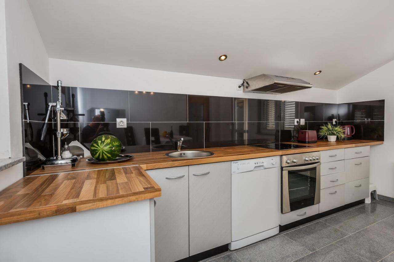 Apartman Lucija Kaštela Exterior foto